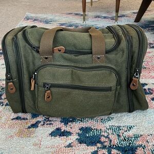 [SOLD] Expandable Canvas Duffel Bag